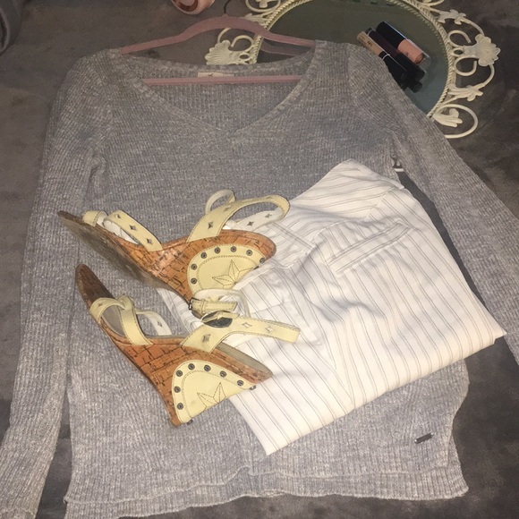 Guess Capri Pants - Picture 1 of 6
